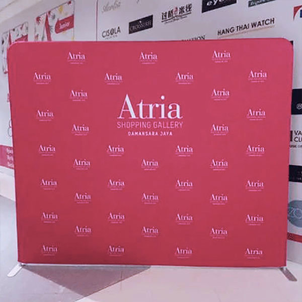Ścianka reklamowa tekstylna prosta-realizacja-atria